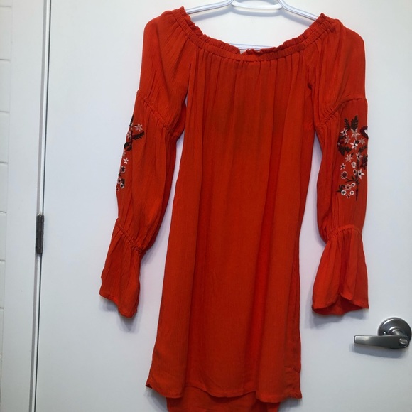 NWT Guess Presley Embroidered Dress - Picture 8 of 9